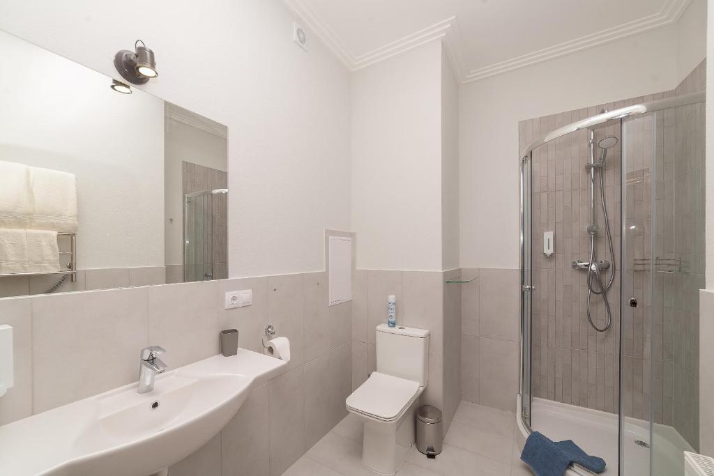 Green Apartments - Two-Bedroom Apartment
