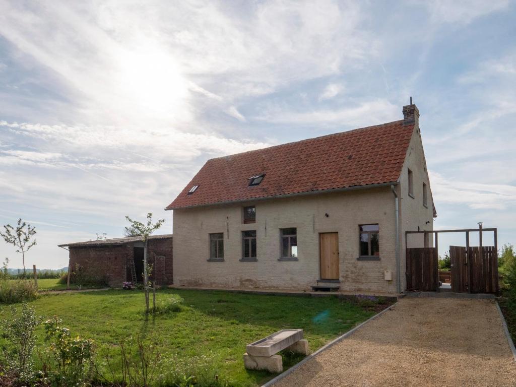 The building in which the holiday home is located