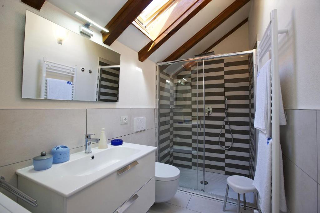 A bathroom at Rustico alla Spiaggia