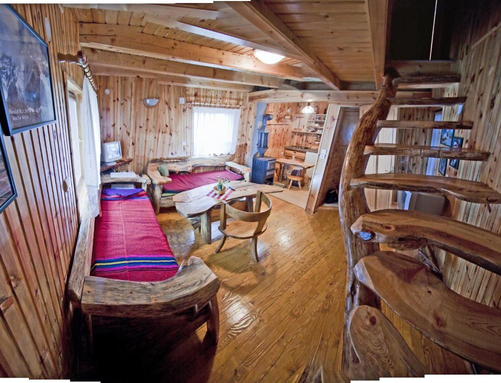 Posezení v ubytování Guesthouse Planinarski dom Neviđen'o