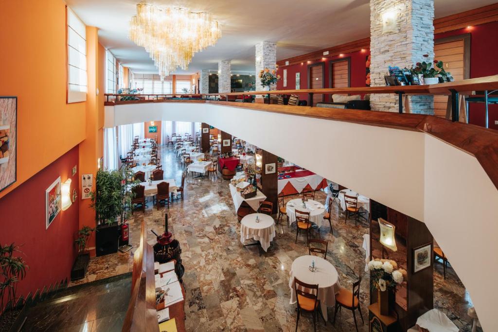 Restaurace v ubytování Hotel Capitol