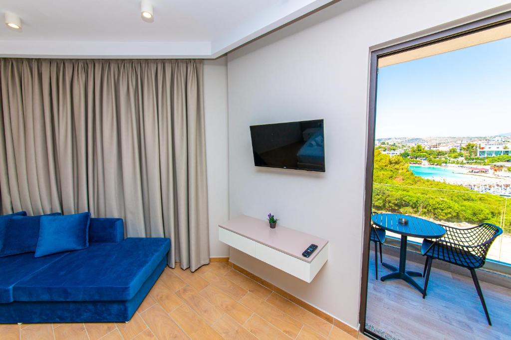 TV a/nebo společenská místnost v ubytování Delight Hotel