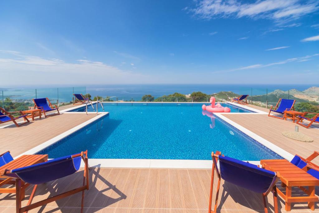 Der Swimmingpool an oder in der Nähe von Apart & Spa Beganovic