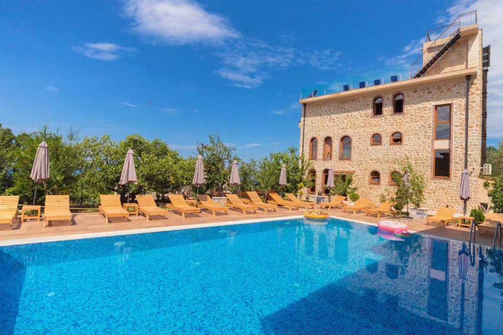 Der Swimmingpool an oder in der Nähe von Apart & Spa Beganovic