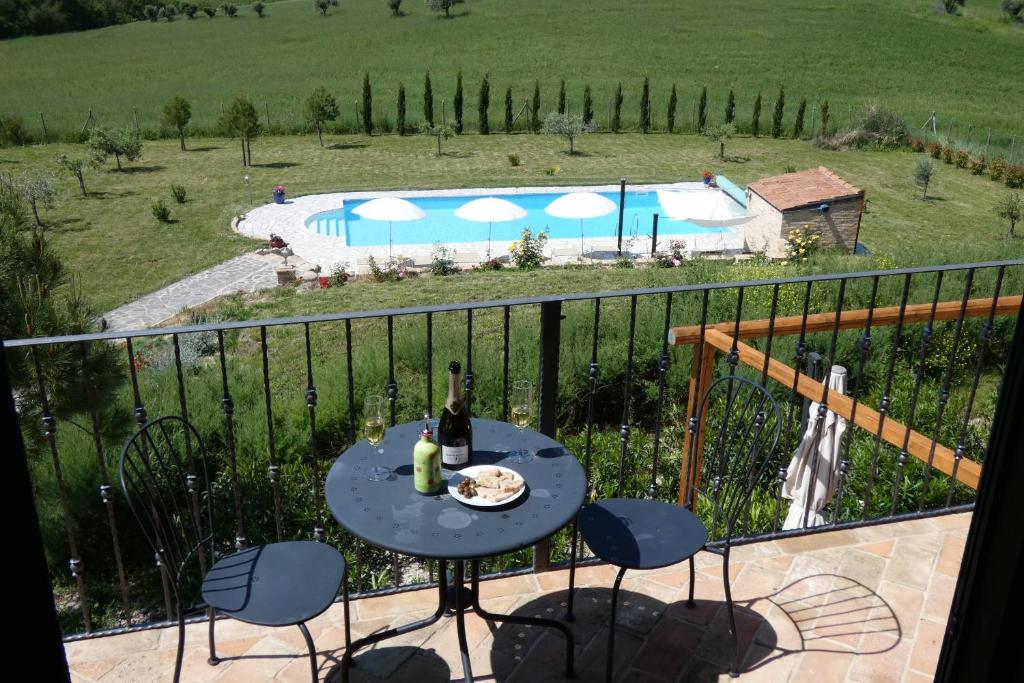 Basen w obiekcie Il Frutteto Bed and Breakfast lub w pobliżu