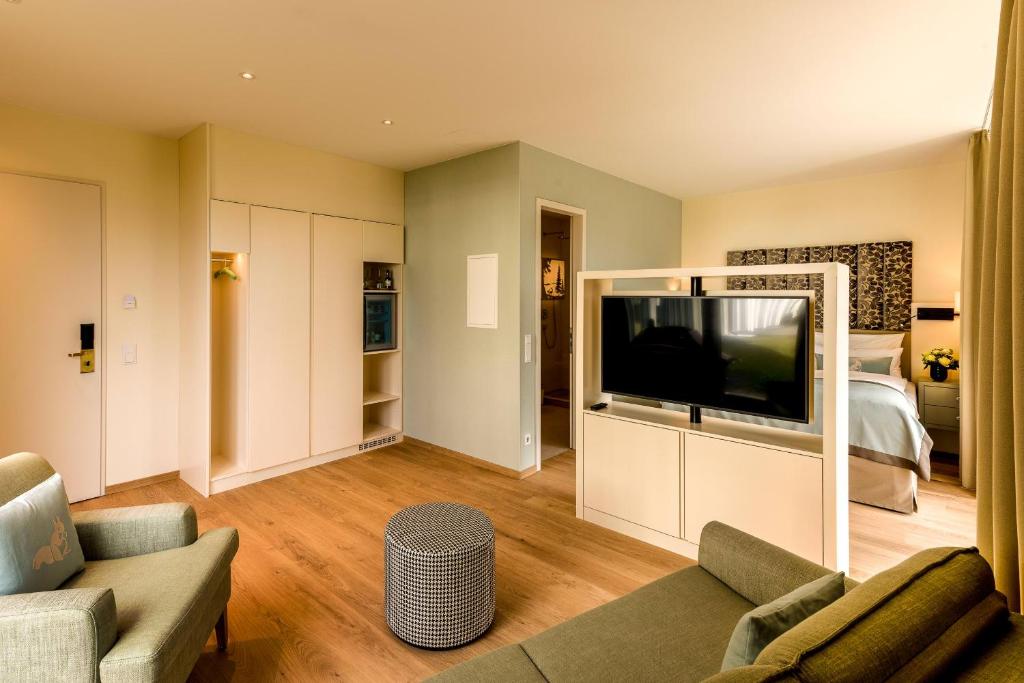 TV a/nebo společenská místnost v ubytování Parkhotel Rothof