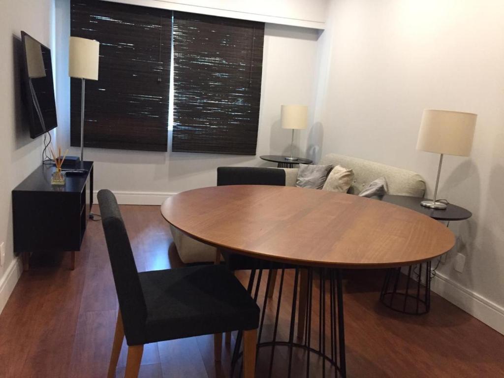  Flat em frente ao Shopping Vila Olímpia