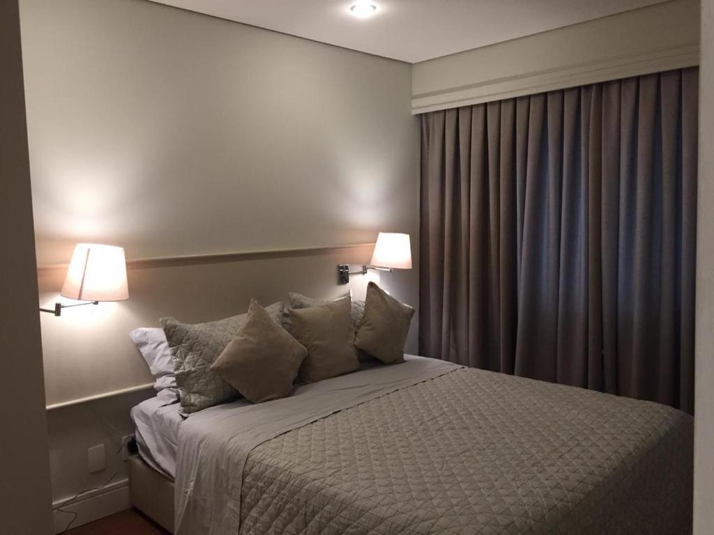 Flat em frente ao Shopping Vila Olímpia
