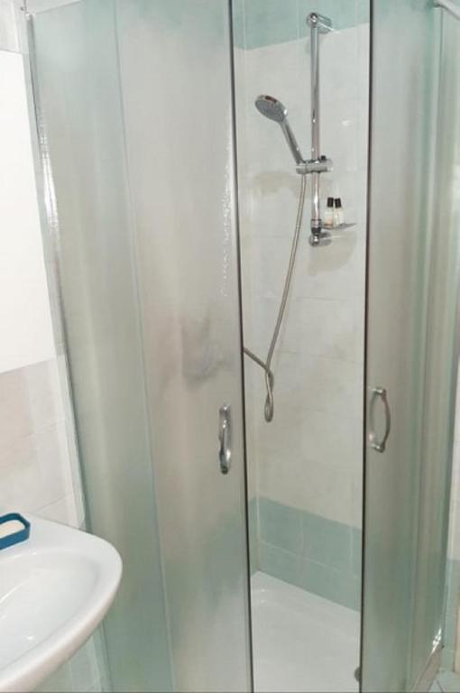A bathroom at Eracles House near Ortigia Island