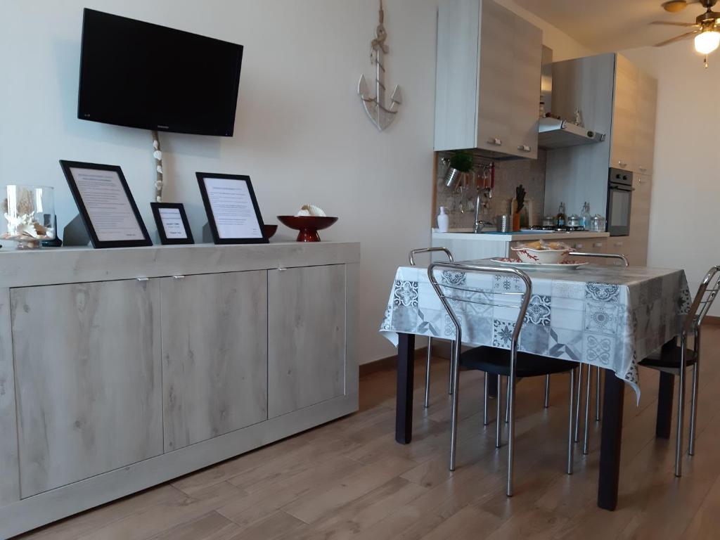 Kuchyň nebo kuchyňský kout v ubytování SeeonSea Apartment