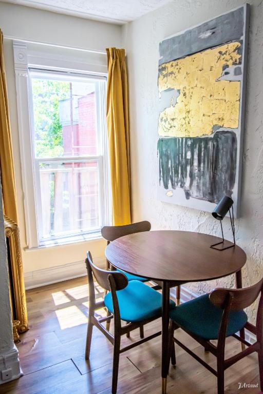 Posezení v ubytování Auberge du Plateau