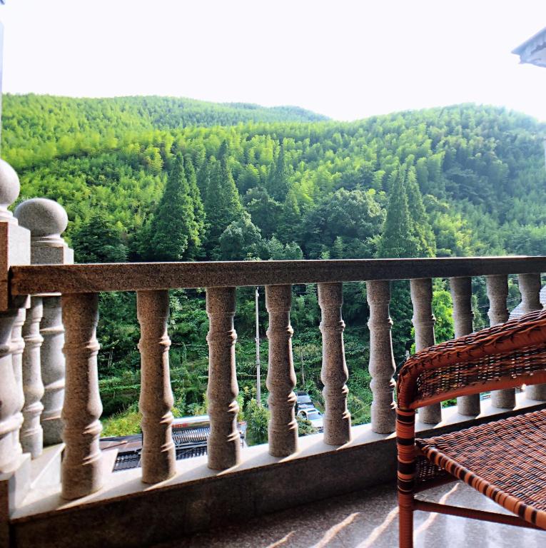 Balkón nebo terasa v ubytování Moganshan Bamboo View Guesthouse