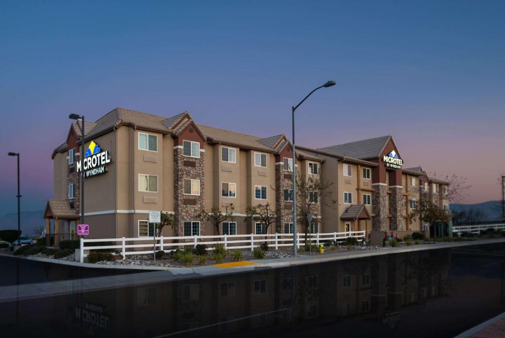 Microtel Inn & Suites by Wyndham Wheeler Ridge