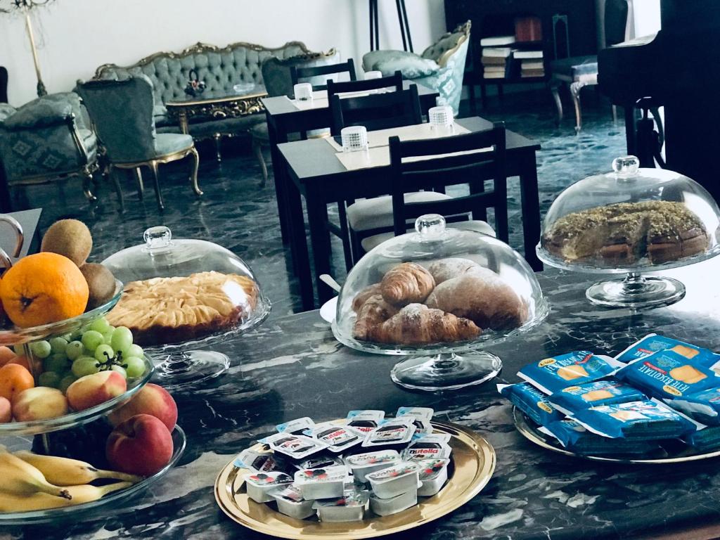 Jedlo v ubytovaní bed & breakfast alebo blízkom okolí
