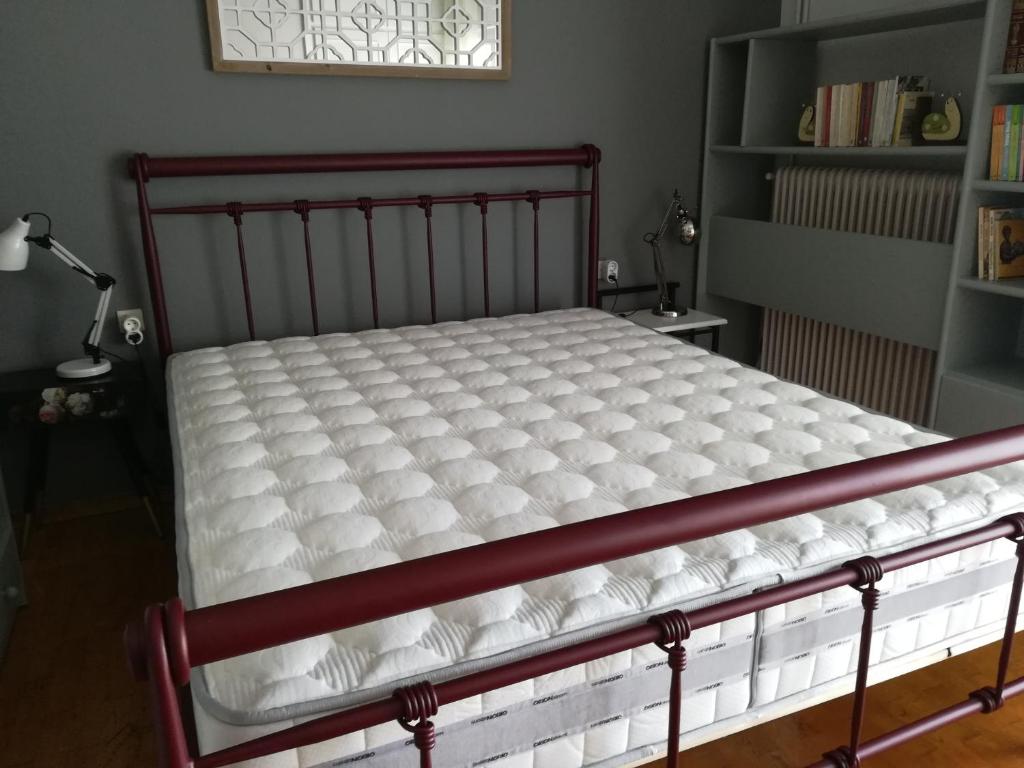 Łóżko lub łóżka w pokoju w obiekcie Areti' s Home