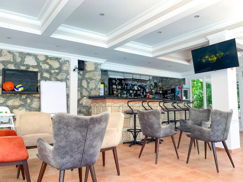 Lounge nebo bar v ubytování Kaizen Gate Hotel