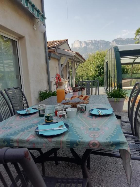 Nespecifikovaný výhled na hory nebo výhled na hory při pohledu z bed and breakfast