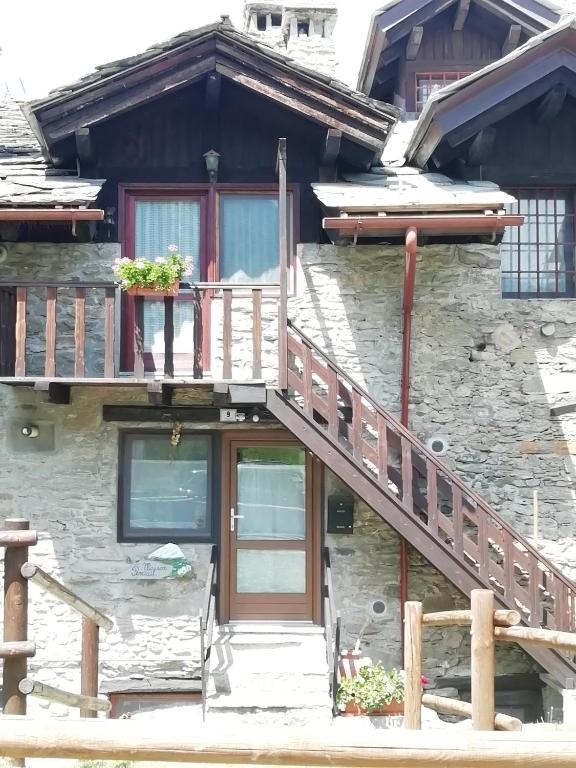 Balkon lub taras w obiekcie Maison Perriail Vda Gressan n 0029