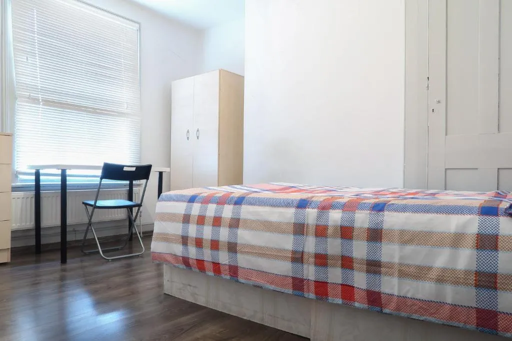 CLEMENCE STREET DELUXE SINGLE ROOM 5, Londra, Marea Britanie