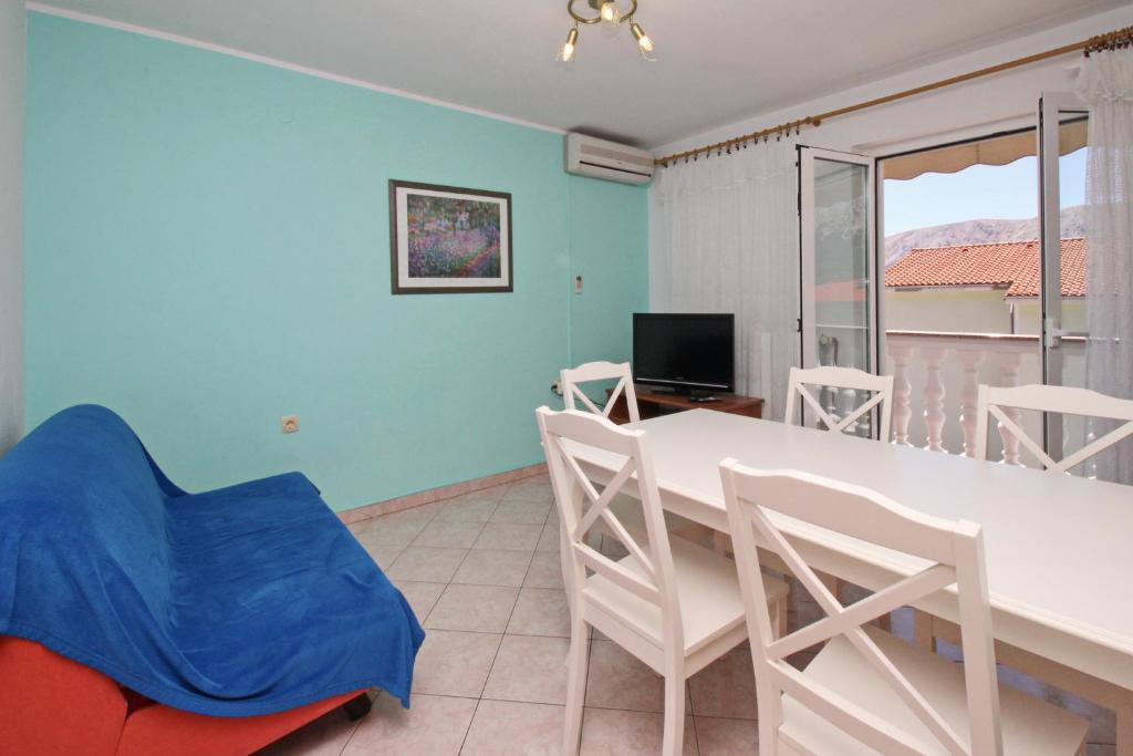 TV a/nebo společenská místnost v ubytování Apartments Alex