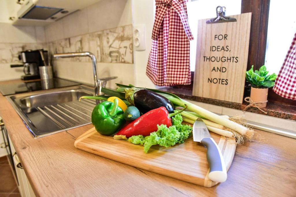 Kuchnia lub aneks kuchenny w obiekcie Apartman Mare