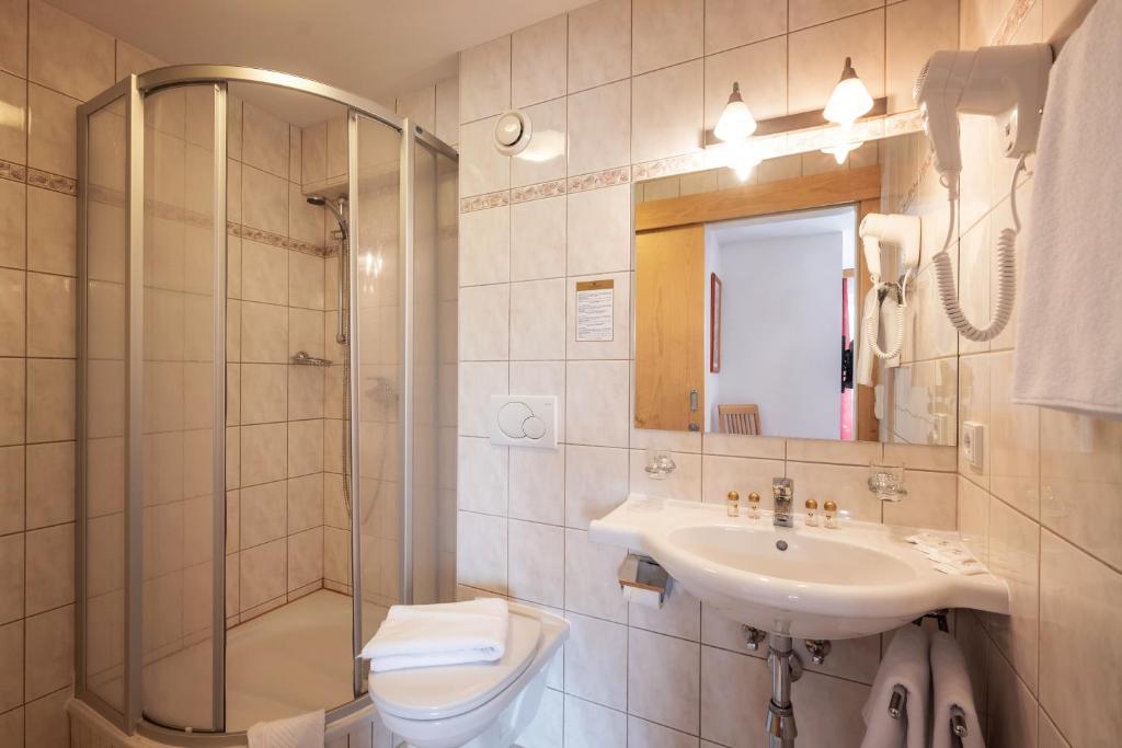 Koupelna v ubytování Alpenhotel Edelweiss