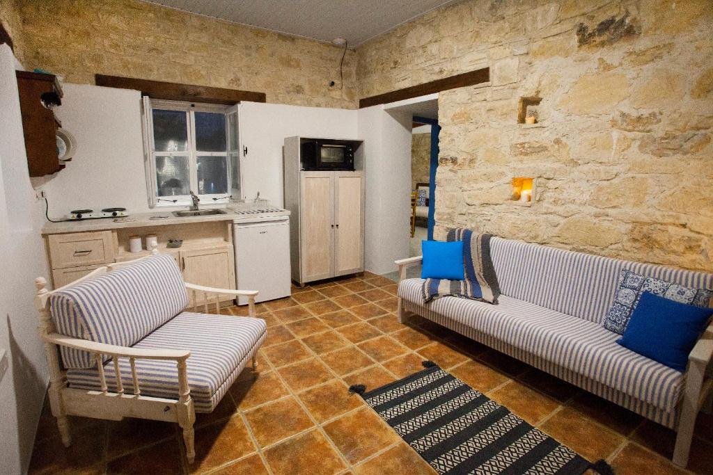 Kuchyň nebo kuchyňský kout v ubytování Cecilias Courtyard