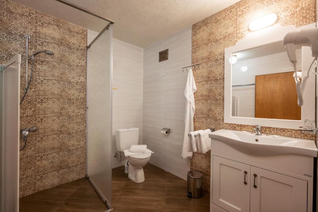 Koupelna v ubytování Alpenhotel Edelweiss