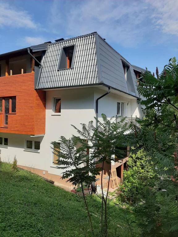 Budova, kde se ubytování v soukromí nachází