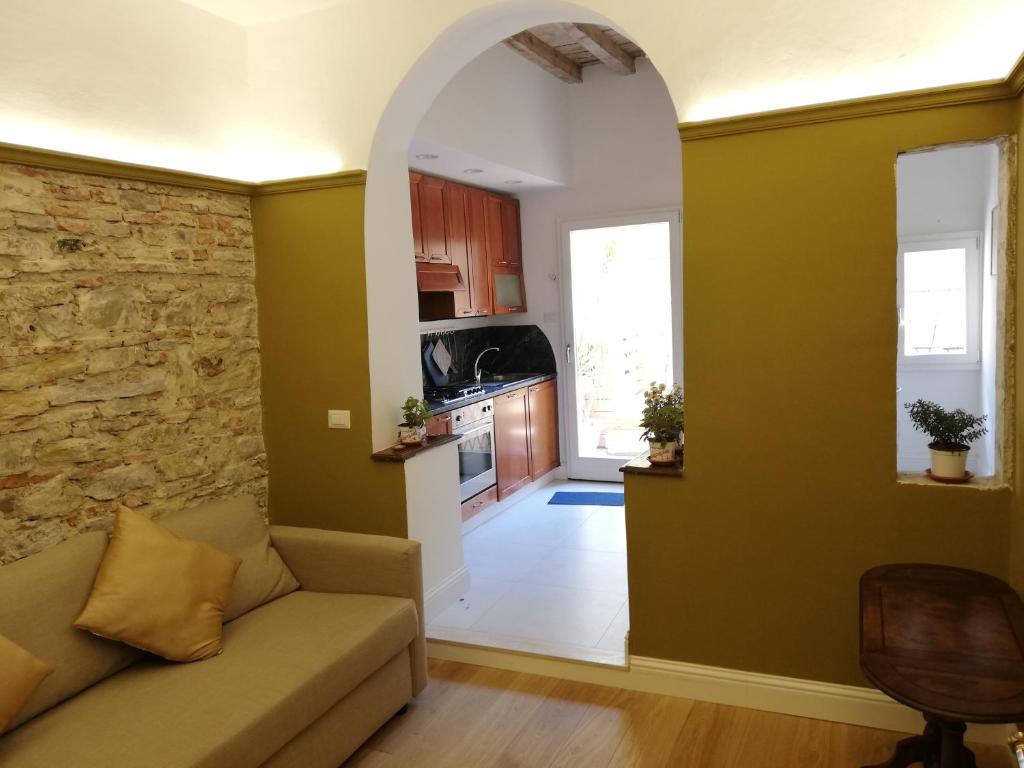 Kuchyňa alebo kuchynka v ubytovaní BORGO SAN FREDIANO SUITES