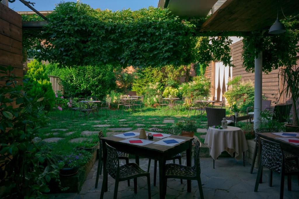 Zahrada ubytování Albergo Ristorante Trieste Boves