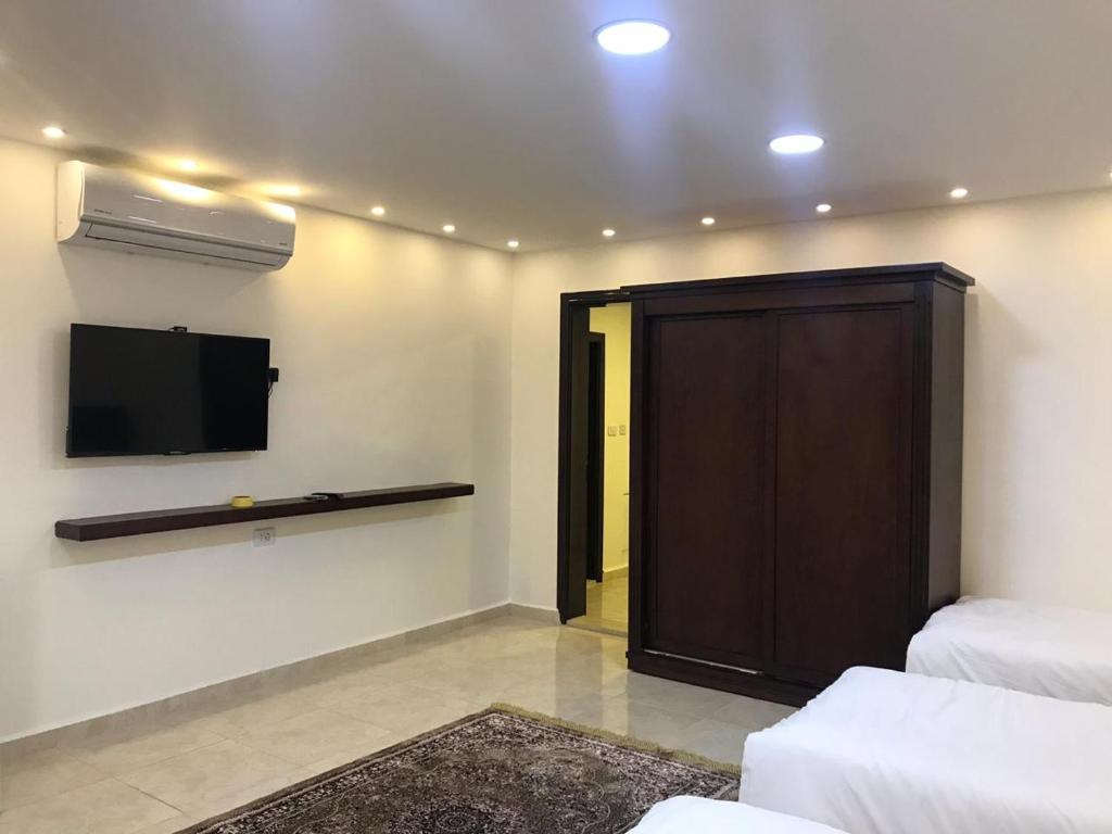 TV a/nebo společenská místnost v ubytování Sultan Home