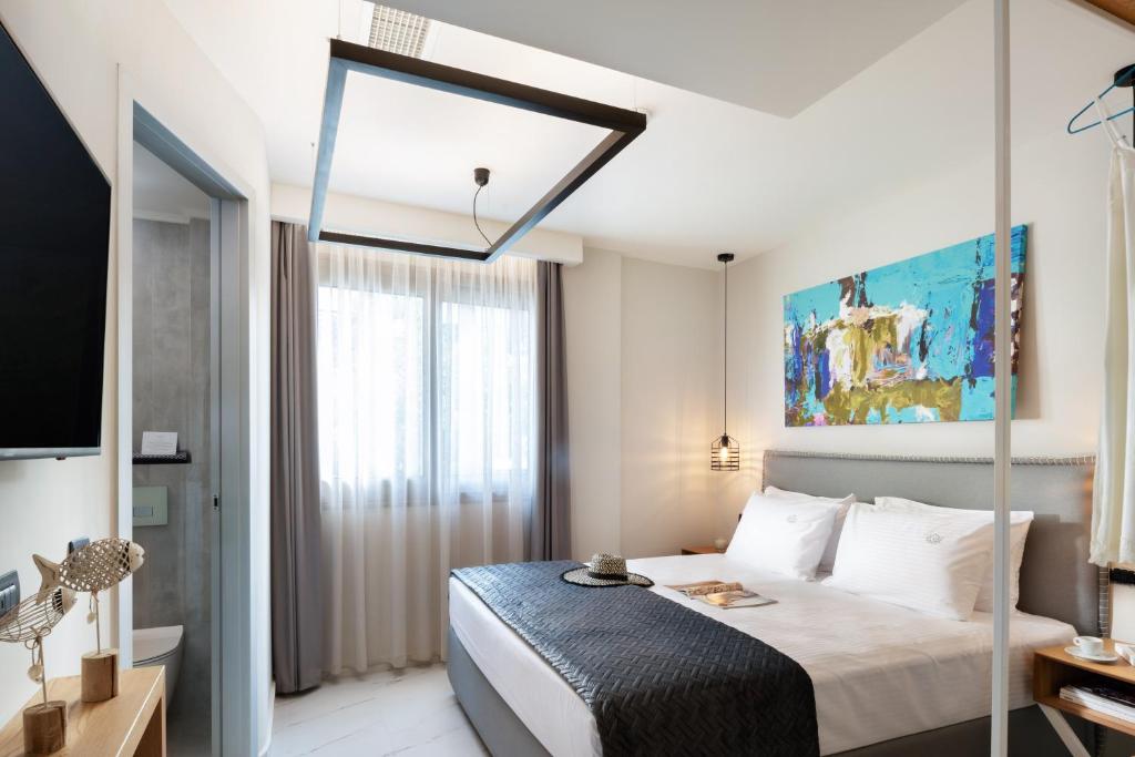 Sea Level Hotel - Adults Only 16 plus - Family Suite
