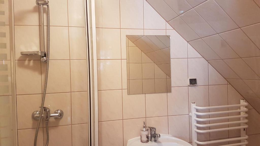 Kúpeľňa v ubytovaní Pokoje Gościnne u Cześka