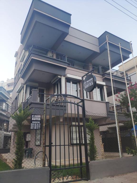 The building in which the homestay is located