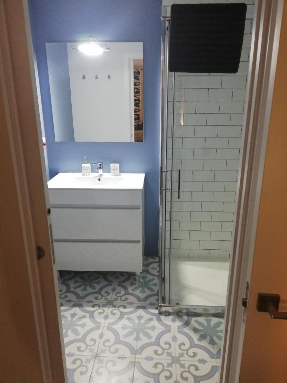 Brand new charming apartment next to the river - Apartment