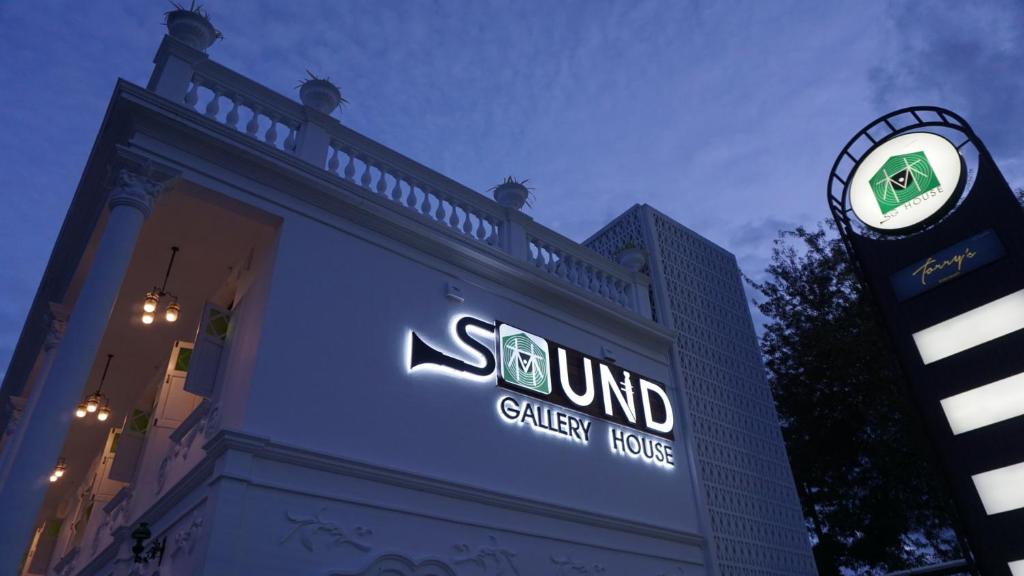 Certifikát, hodnocení, plakát nebo jiný dokument vystavený v ubytování Sound Gallery House - SHA Plus