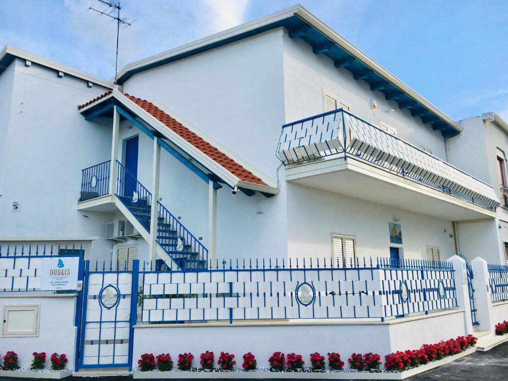 Oudeis Holidays Apartments Tropea - 2