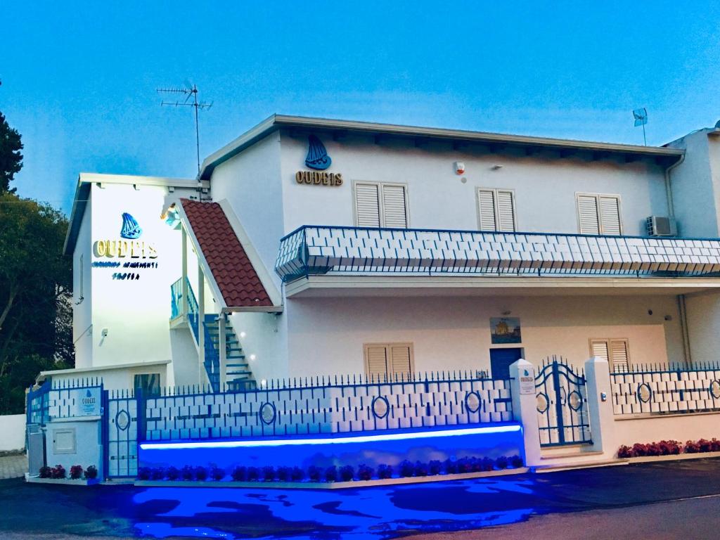 Oudeis Holidays Apartments Tropea - 3