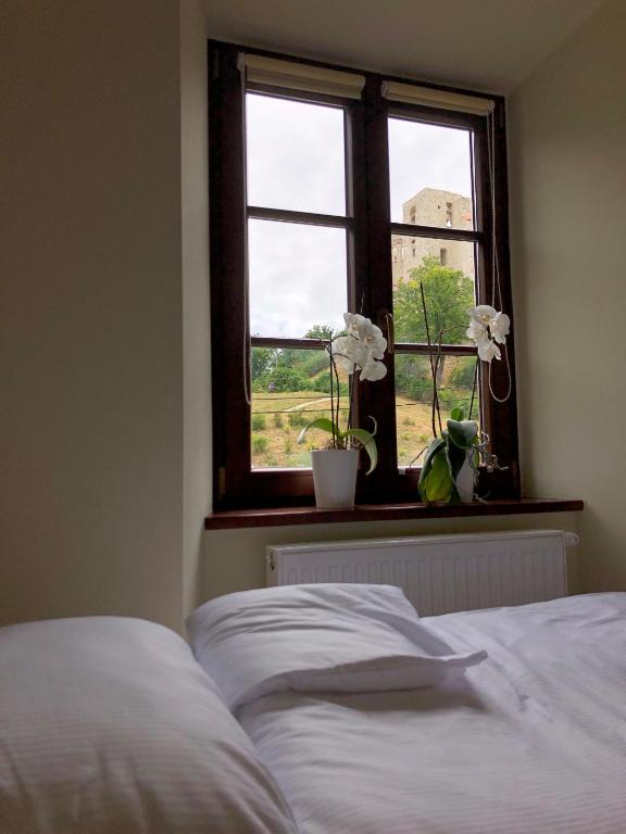 Zamkowa, Pokoje Gościnne - 1