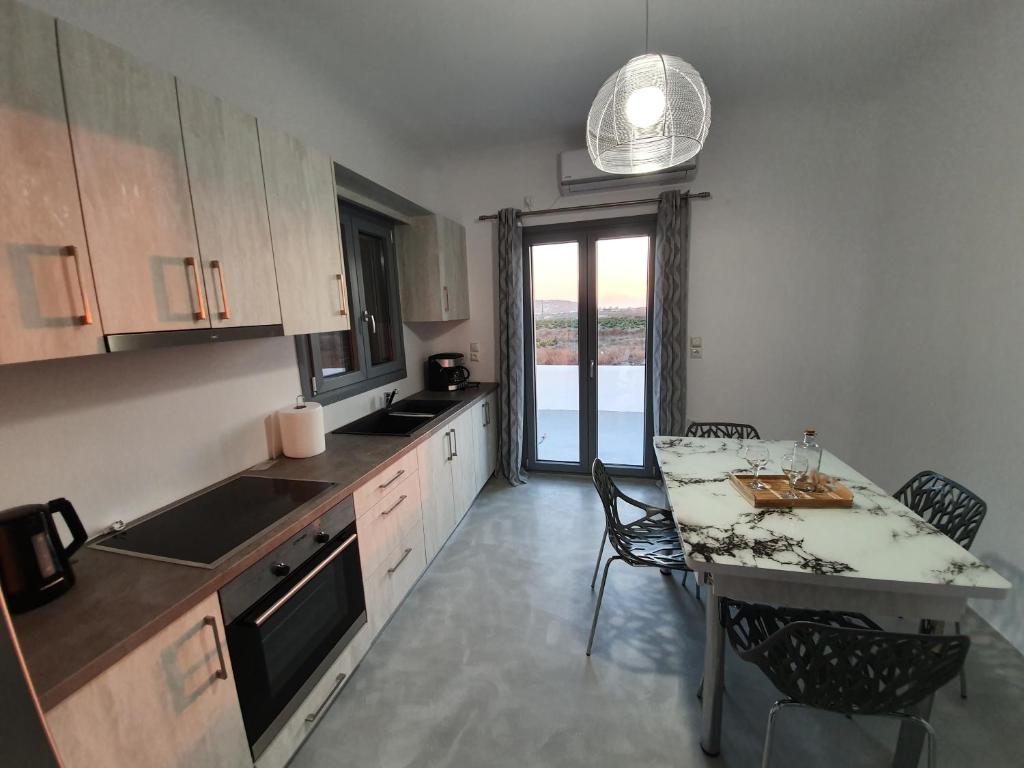 Kuchyň nebo kuchyňský kout v ubytování Villa Therme Athena