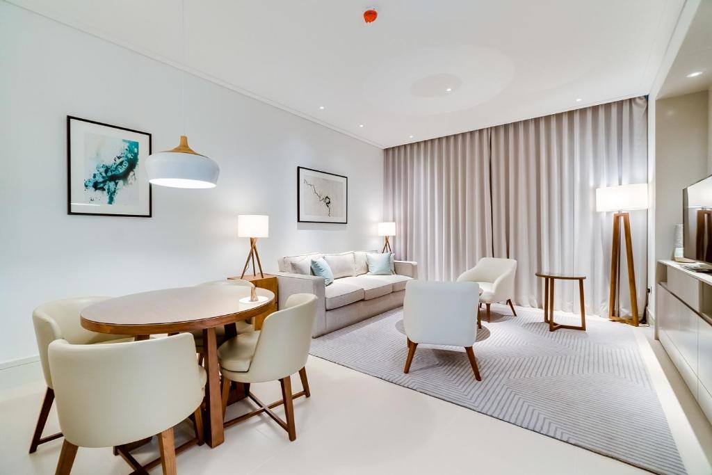 
One-Bedroom Apartment City View 
