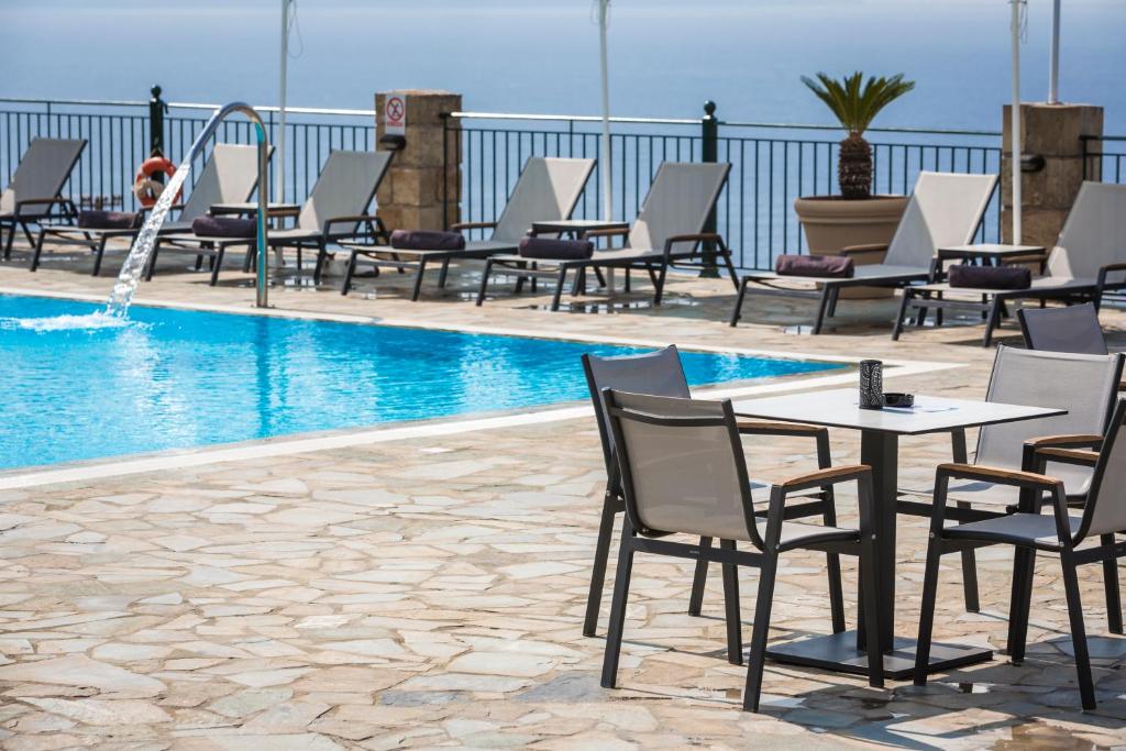 Bazén v ubytování Antonia Hotel nebo v jeho okolí