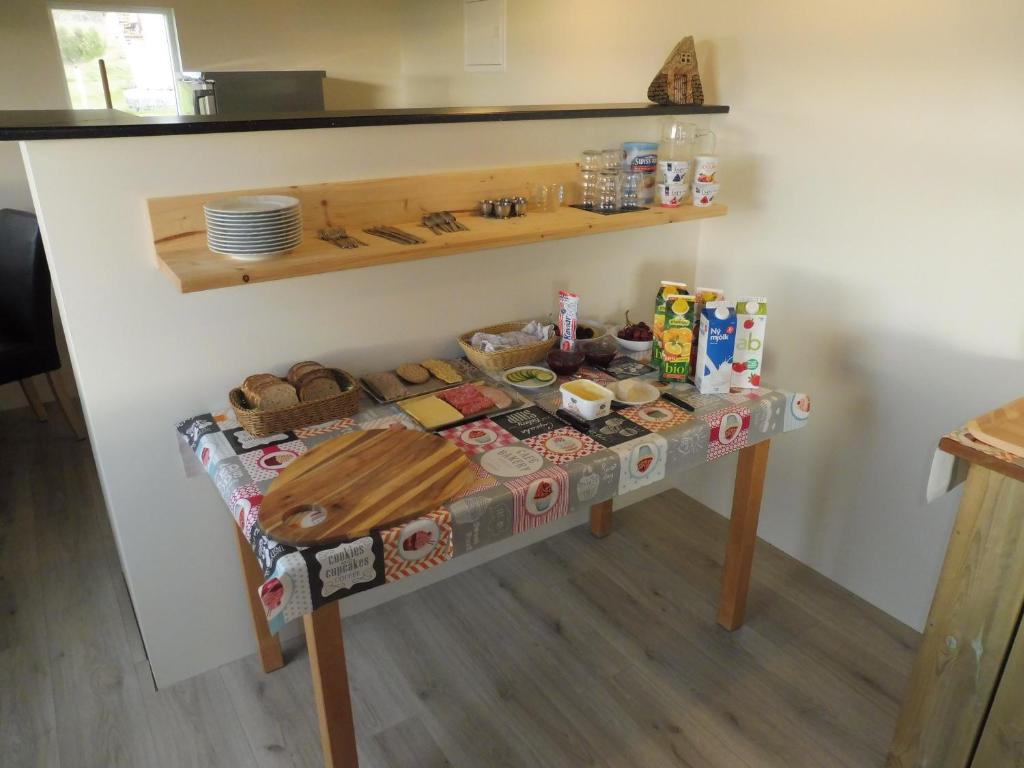 Kuchyň nebo kuchyňský kout v ubytování Lón Guesthouse