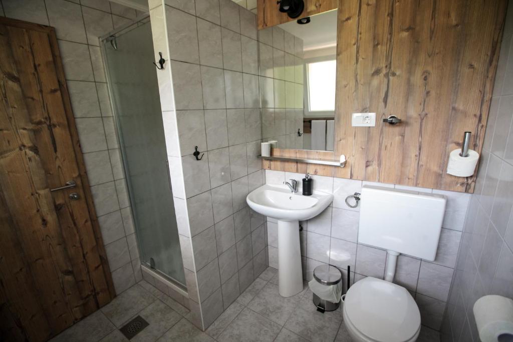 Koupelna v ubytování Hiša Poljana Rooms