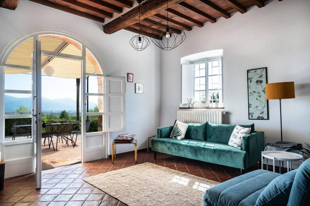 Posedenie v ubytovaní Appartamento con magnifica vista e piscina