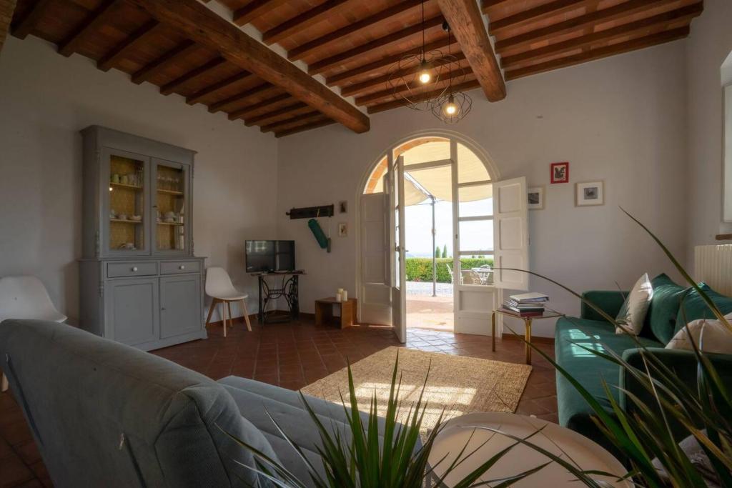 Posedenie v ubytovaní Appartamento con magnifica vista e piscina