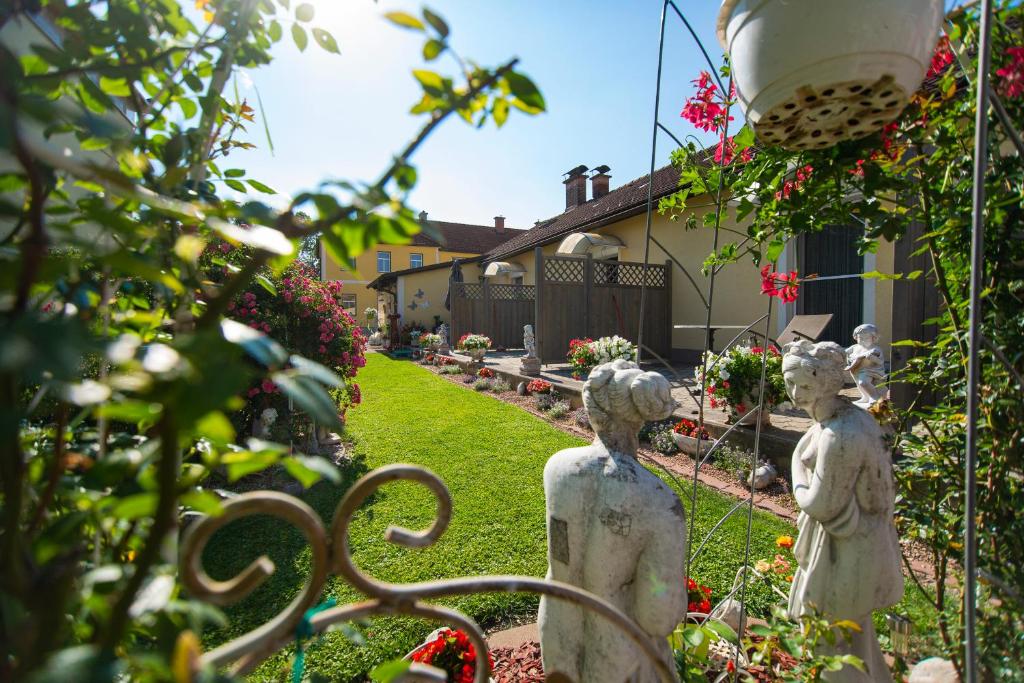 Zahrada ubytování AusZeit Leoben 1 mit Terasse und gratis Parkplatz