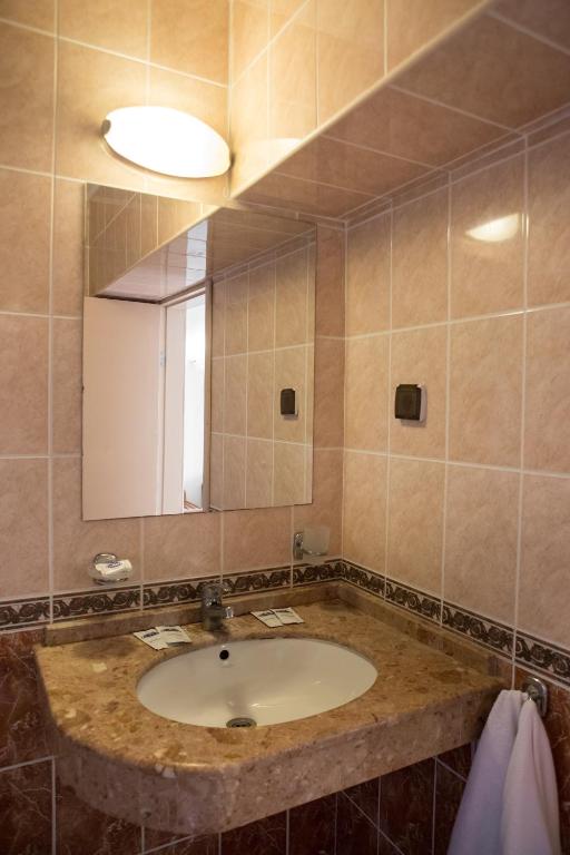 Standard Double or Twin Room with Balcony (2 Adults + 1 Child)