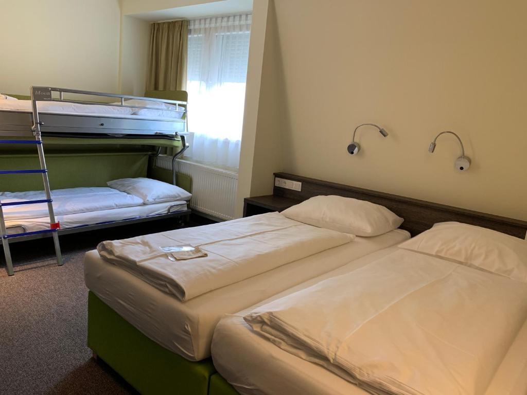 Behringers City Hotel Nürnberg - Resim 6